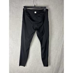 Vuori Leggings Womens M Black Waistband Pocket Crop Workout Athletic
